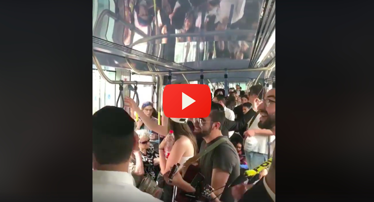 Israelis-light-rail