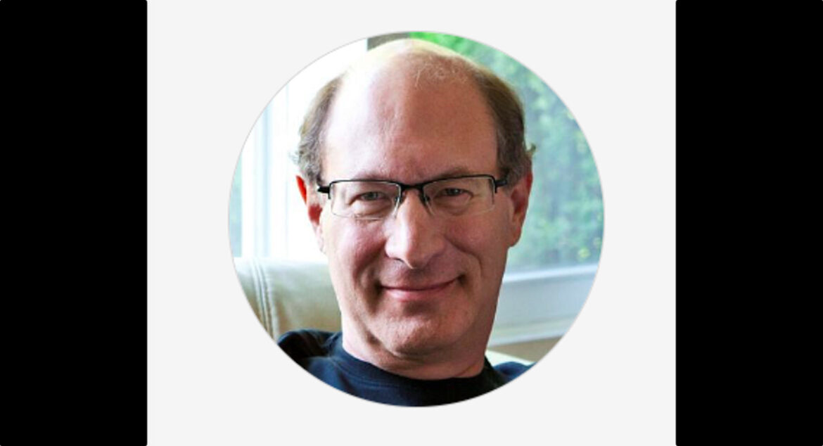 Wrapping-Washington-keffiyeh