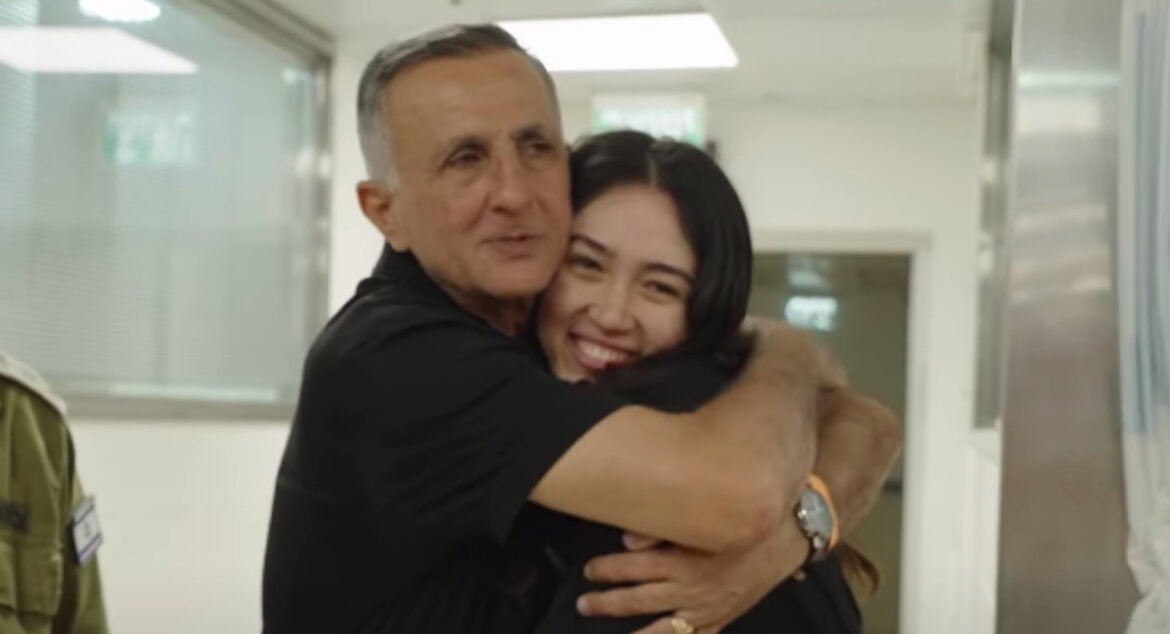 Israeli-forces-rescue-hostages